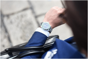 ways to match your watch to your outfit